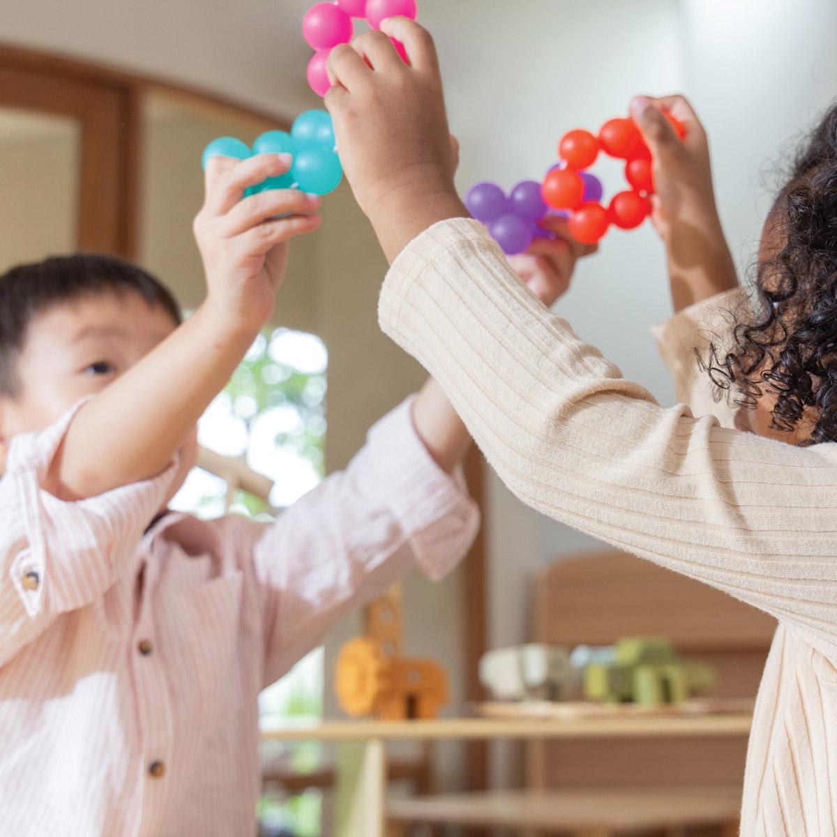 Kaplan Early Learning BendiBeads - Rainbow - Set of 12