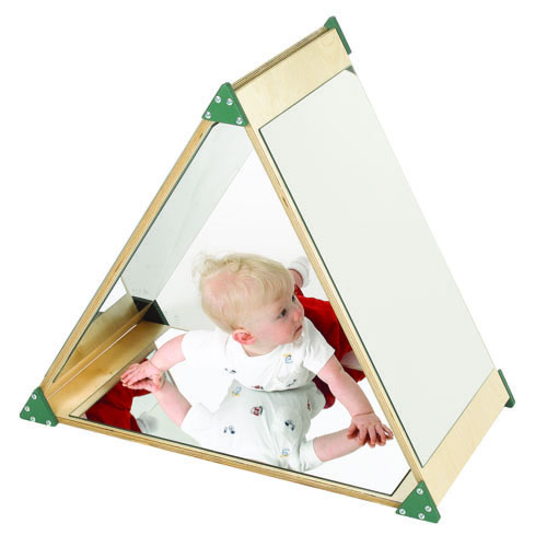 Mirror Triangle with Five Non Distorted Mirrors for Various Activities