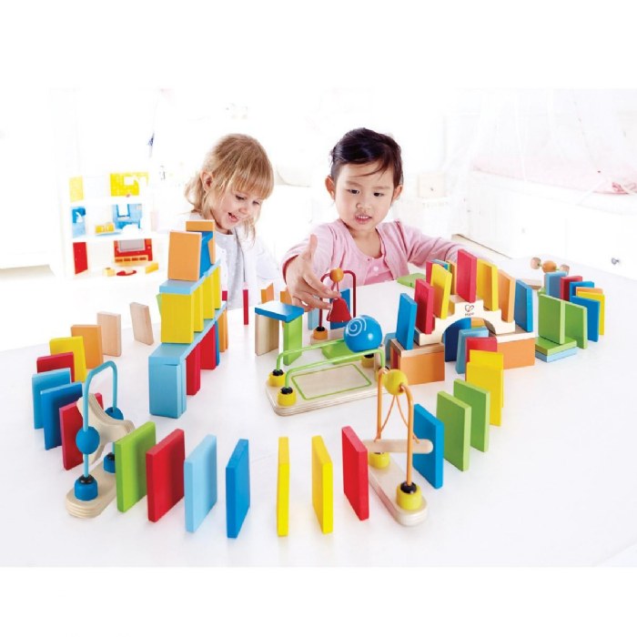 Alternate Image #1 of Dynamo Dominoes Construction Set - 107 Pieces