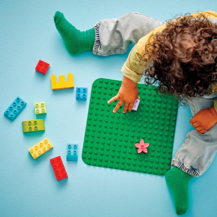 Alternate Image #1 of LEGO&reg; DUPLO&reg; Green 9" X 9" Building Plate - 10460