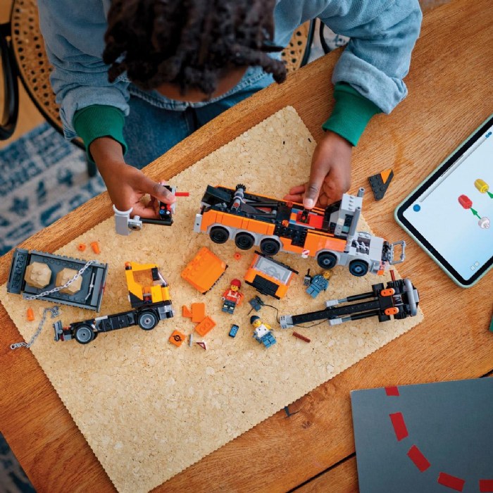 Alternate Image #1 of LEGO&reg; City Heavy-Duty Recovery Tow Truck with Crane - 60467