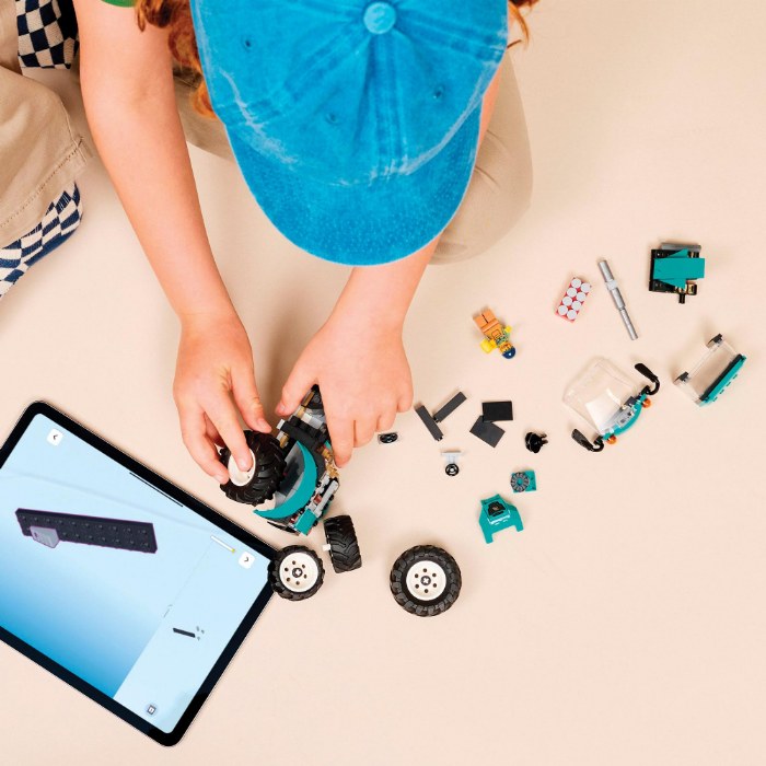 Alternate Image #1 of LEGO&reg; City Tractor - 60498