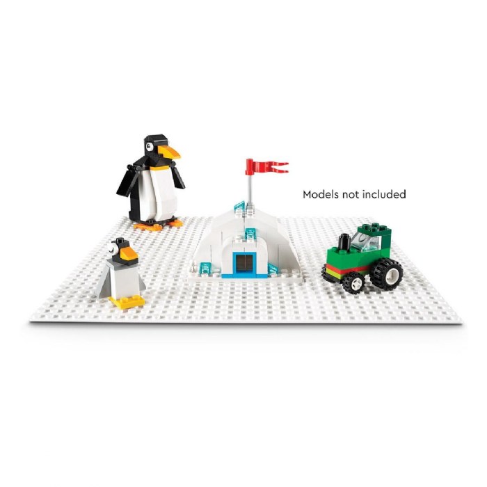 Alternate Image #1 of LEGO&reg; Classic White Baseplate - 11016