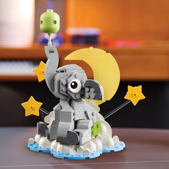 Alternate Image #1 of LEGO&reg; Baby Elephant in the Sky - 40814