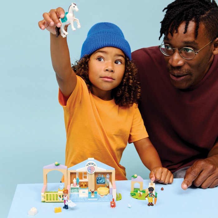 Alternate Image #1 of LEGO&reg; Friends Animal Vet clinic - 42696