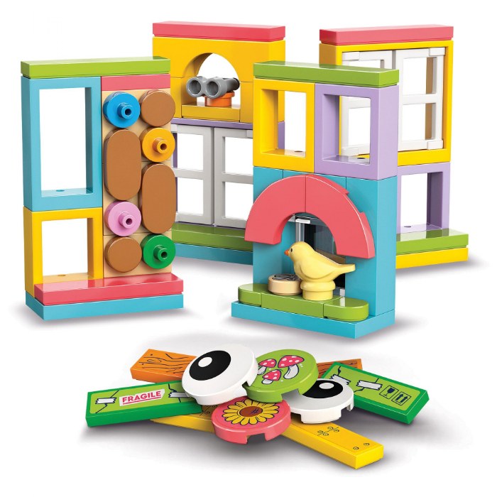 Alternate Image #1 of LEGO&reg; Friends Friendship Tree House Hangout - 42652