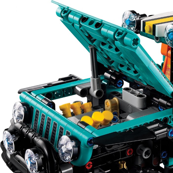 Alternate Image #1 of LEGO&reg; Technic&trade; Jeep&reg; Wrangler Rubicon SUV - 42227