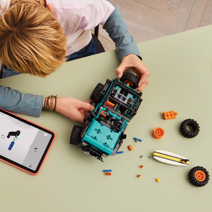 Alternate Image #1 of LEGO&reg; Technic&trade; Jeep&reg; Wrangler Rubicon SUV - 42227