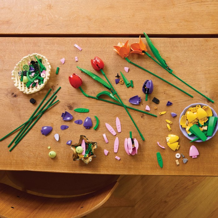 Alternate Image #1 of LEGO&reg; Botanicals Tulip Bouquet - 11501