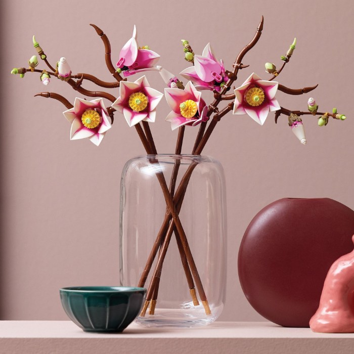 Alternate Image #1 of LEGO&reg; Flowering Cactus - 11509