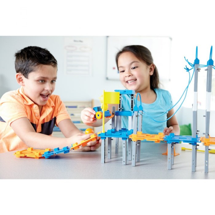 Alternate Image #1 of City Engineering&reg; & Design Building Set - 89 Pieces