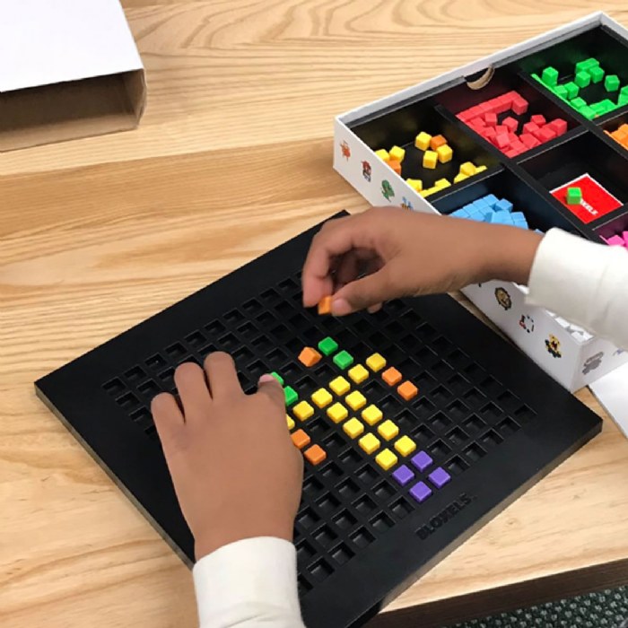 Alternate Image #1 of BLOXELS Build Your Own Video Games - Studio Set