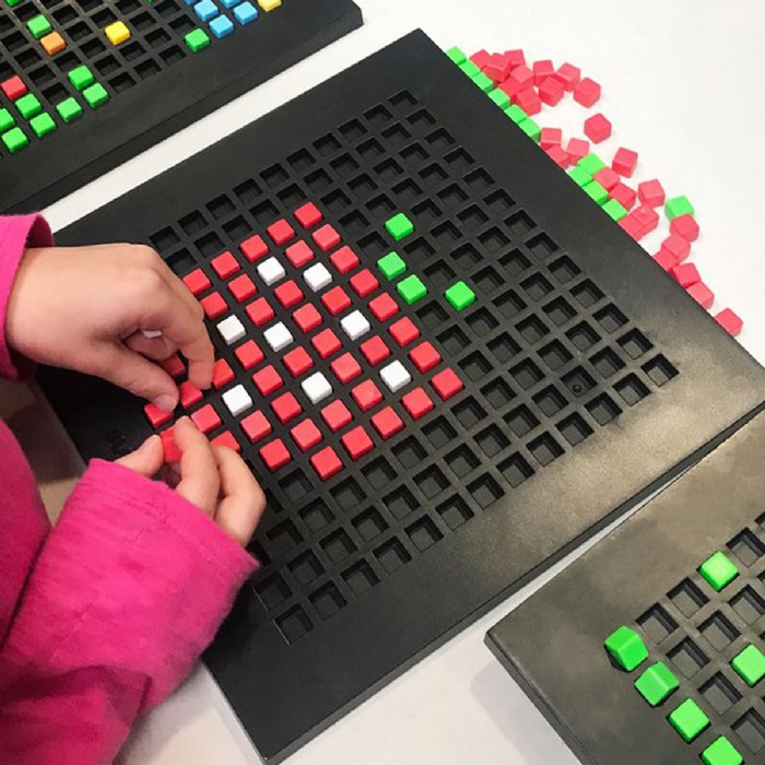 Alternate Image #1 of BLOXELS Build Your Own Video Games - Studio Set