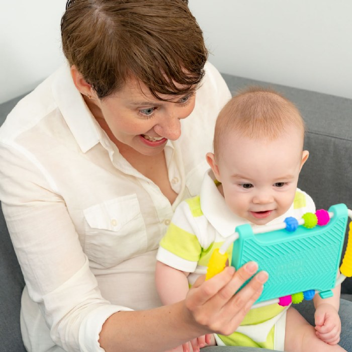 Alternate Image #1 of Peeka&reg; Developmental Mirror