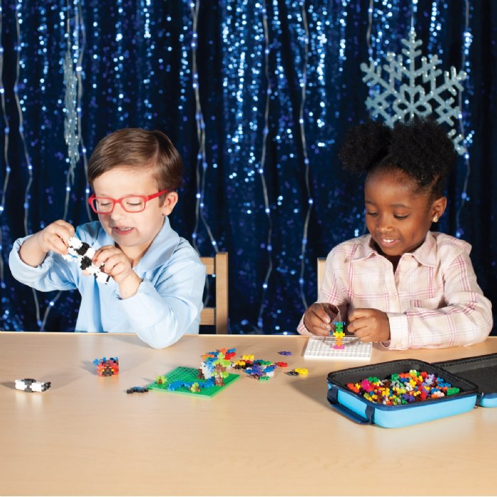 Alternate Image #1 of Plus-Plus&reg; Travel Case With 500 Pieces & 2 Baseplates