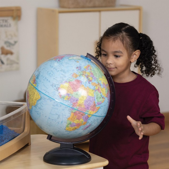 Alternate Image #1 of 12" Traveler Student Globe