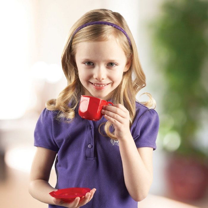 Alternate Image #1 of Pretend and Play Dish Set