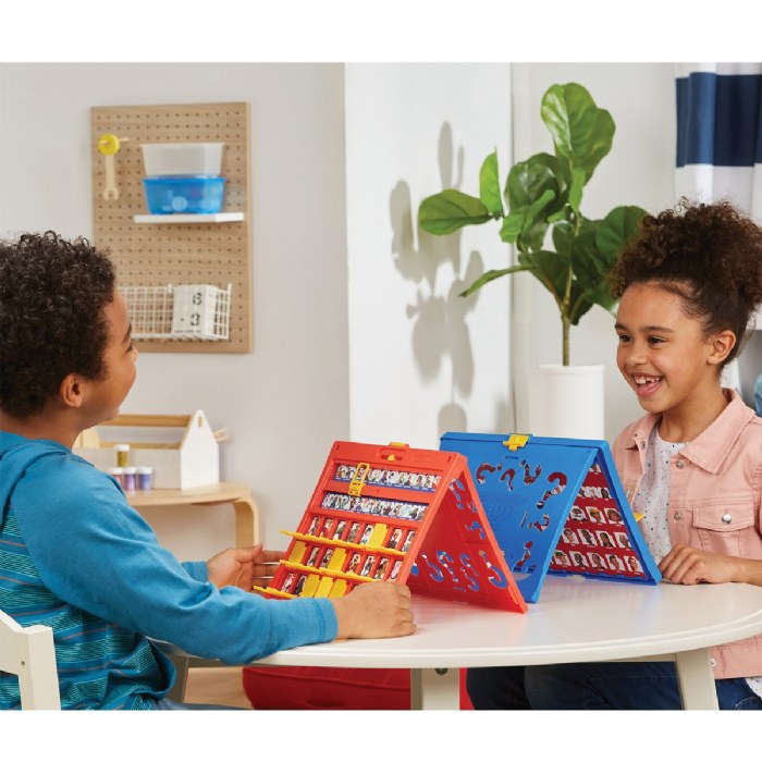 Alternate Image #1 of Guess Who? 2.0&reg;