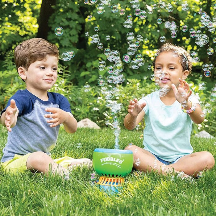 Alternate Image #1 of Fubbles Fun-Finiti Bubble Machine