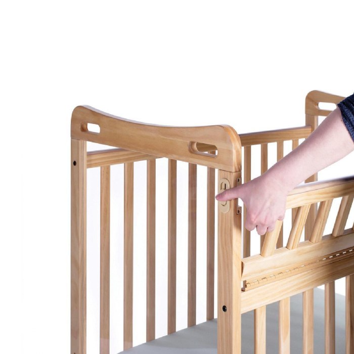 Alternate Image #1 of Safe & Sound&trade; Easy Reach Compact Crib