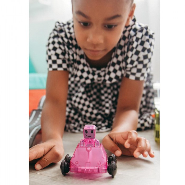 Alternate Image #1 of MAGNA-TILES&reg;F Dashers - 6 Piece Set