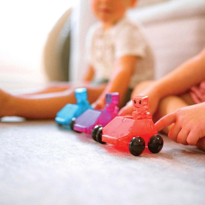 Alternate Image #1 of MAGNA-TILES&reg;F Dashers - 6 Piece Set