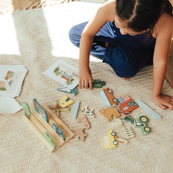 Alternate Image #1 of My Town Picture Matching Game