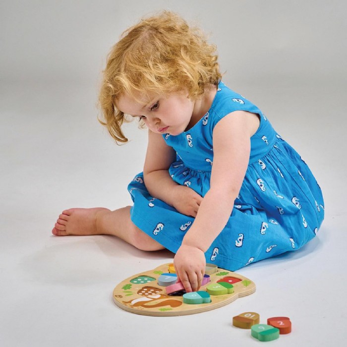 Alternate Image #1 of How Many Acorns? Count & Match Game