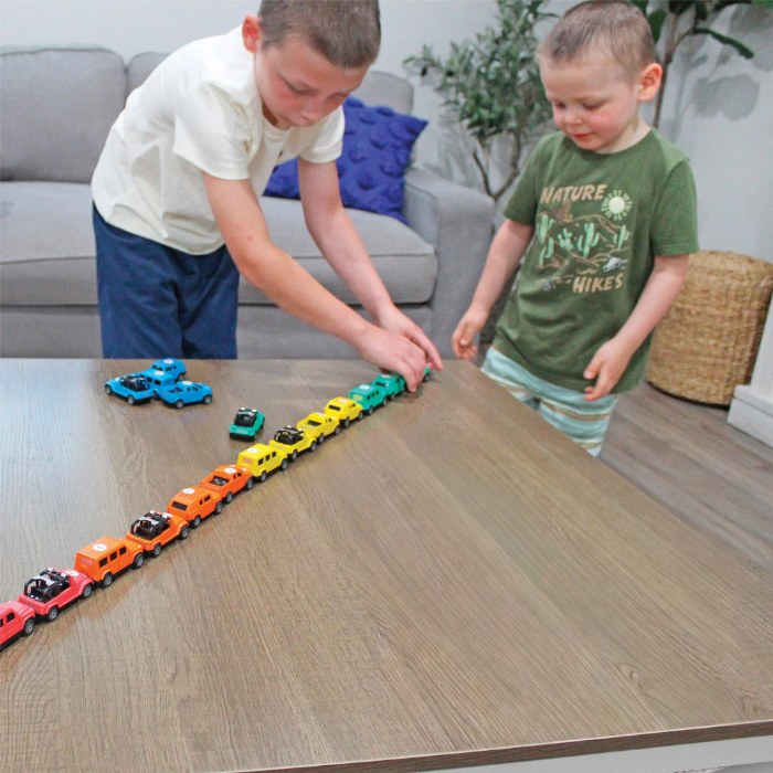 Alternate Image #1 of Neuroplay Pull-Back Car Set