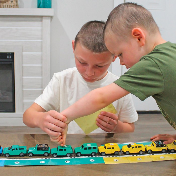 Alternate Image #1 of Neuroplay Pull-Back Car Set