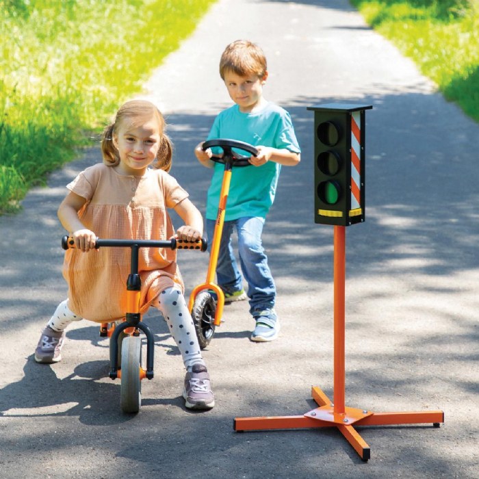 Alternate Image #1 of Interactive Traffic Light