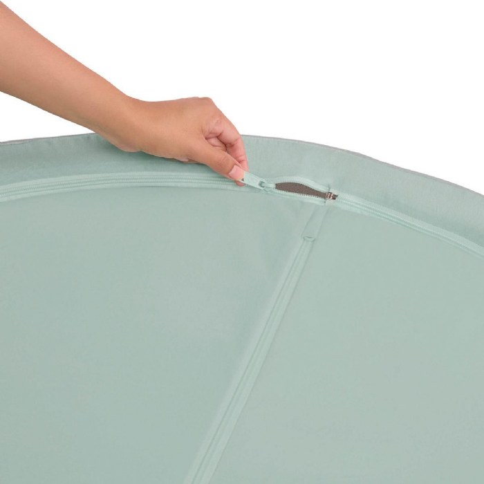 Alternate Image #1 of Soft Foam Ball Pit with 100 Crush-Resistant Balls