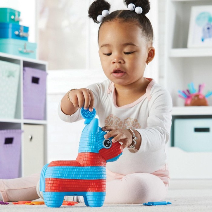 Alternate Image #1 of Pia The Fill & Spill Pinata