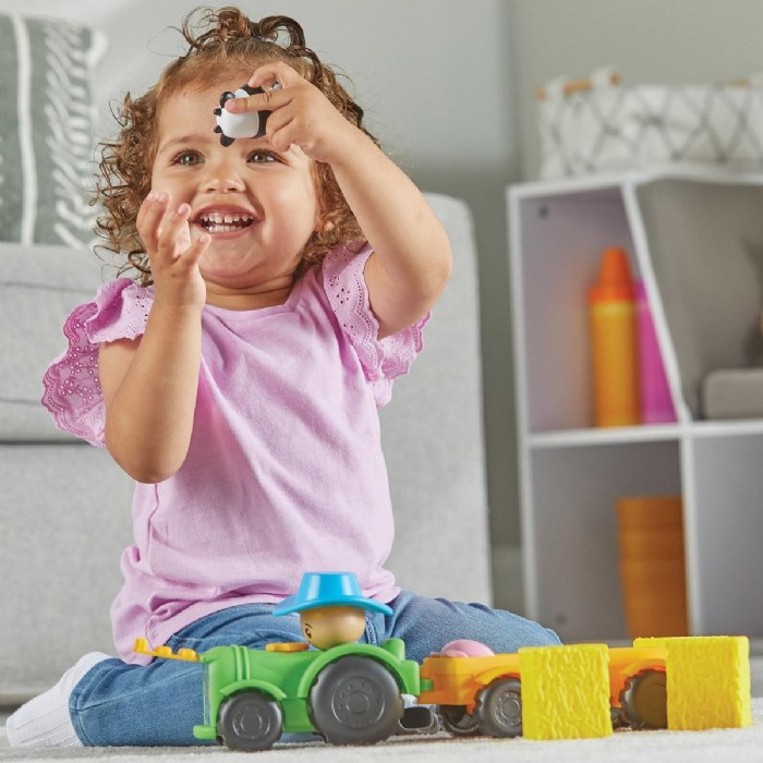 Alternate Image #1 of Peeksville Haul & Seek Tractor