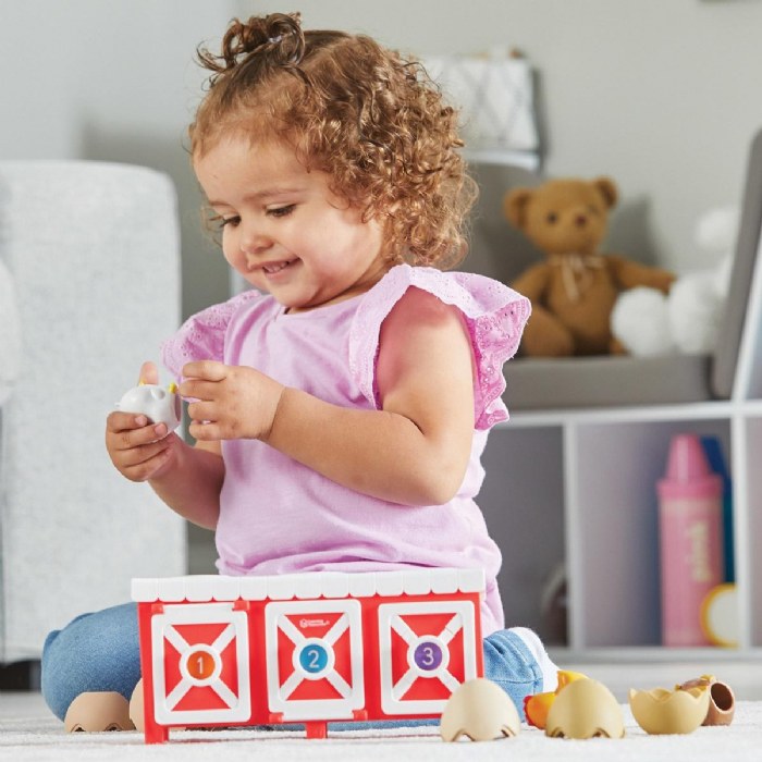 Alternate Image #1 of Peeksville Hide & Cheep Chicken Coop