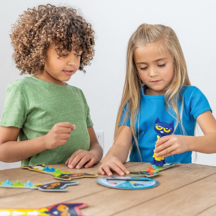 Alternate Image #1 of Pete the Cat&reg; I Love My Buttons Game