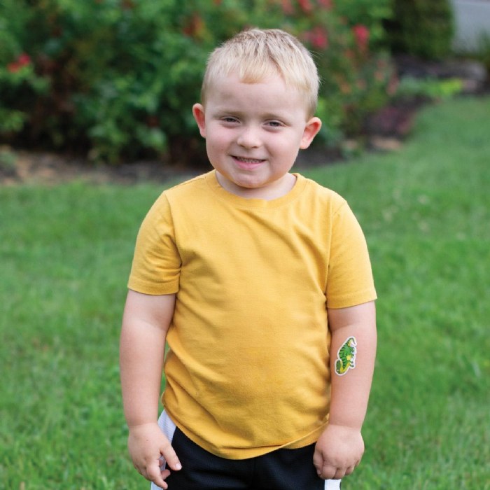 Alternate Image #1 of Fun Shaped Bandages - Set of 500