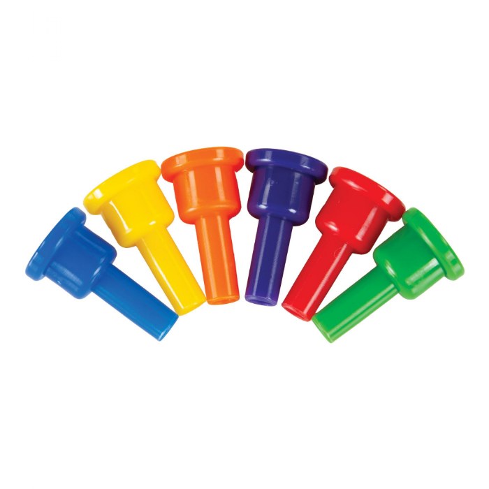 Alternate Image #1 of Geo Pegs Bulk - 100 Pieces