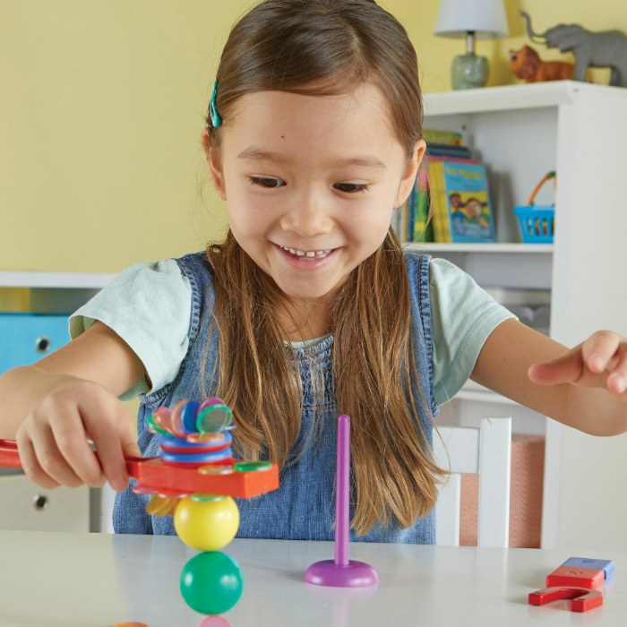 Alternate Image #1 of STEM Explorers Magnet Movers - 10 Magnetic Experiments