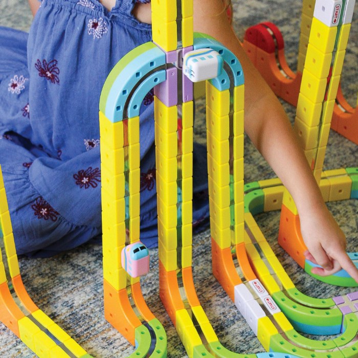 Alternate Image #1 of Magnetic Monorail Deluxe Block Set - 66 Pieces