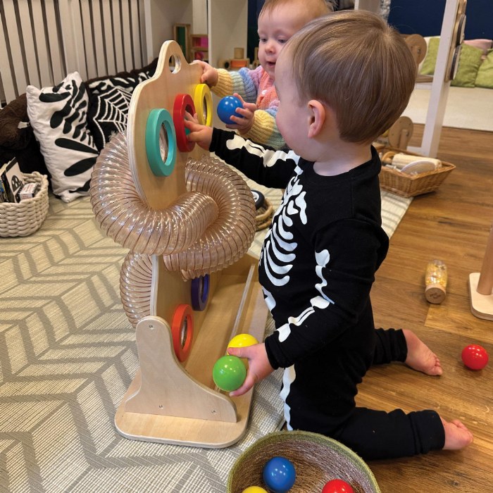 Alternate Image #1 of Twist and Turn Tubie