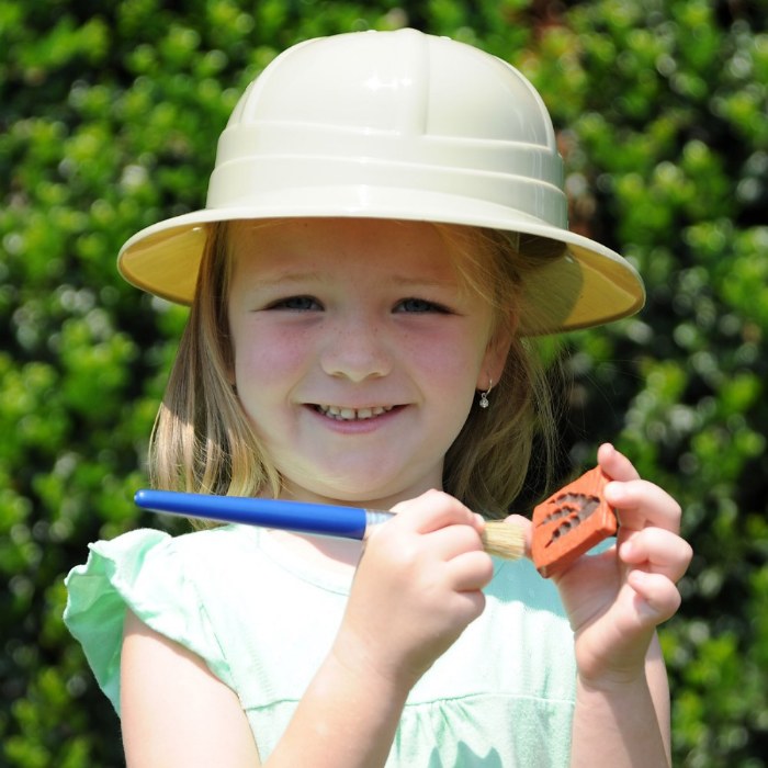 Alternate Image #1 of Prehistoric Fossil Dig