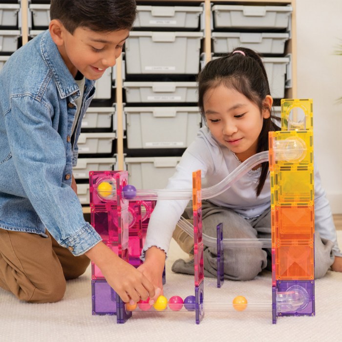 Alternate Image #1 of Magnetic Ball Run Engineering Class Pack - 392 Pieces