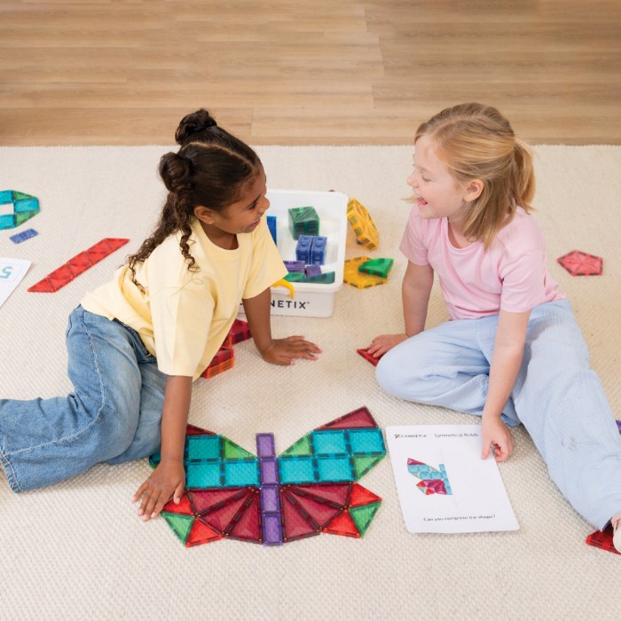 Alternate Image #1 of Magnetic Tiles Geometry Class Pack - 186 Pieces
