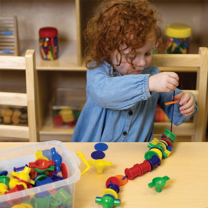 Alternate Image #1 of Buttons & Spools Lacing Set