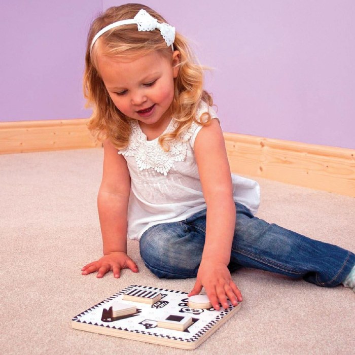 Alternate Image #1 of Black & White Animal Puzzle - Set of 2