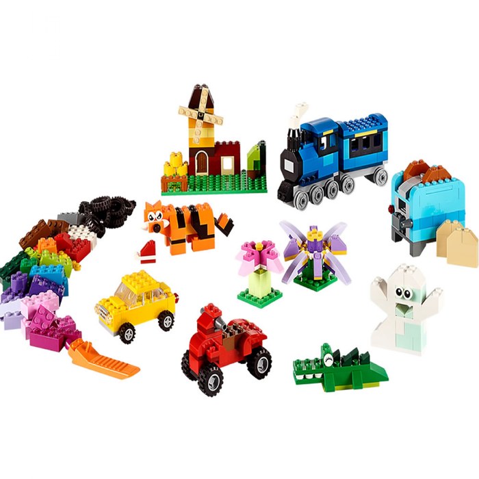 Alternate Image #1 of LEGO&reg; Classic Medium Brick Box - 10696