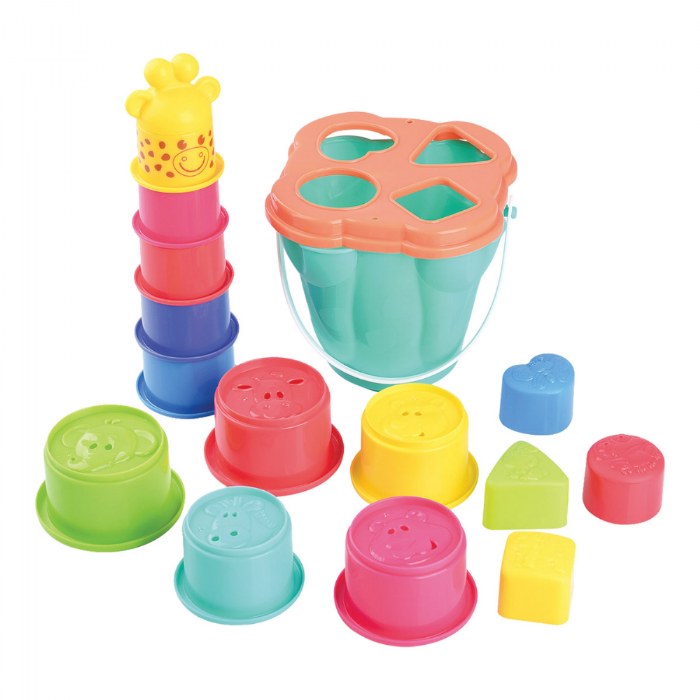 Primary Image of Giraffe Nest and Stack - 17 Pieces