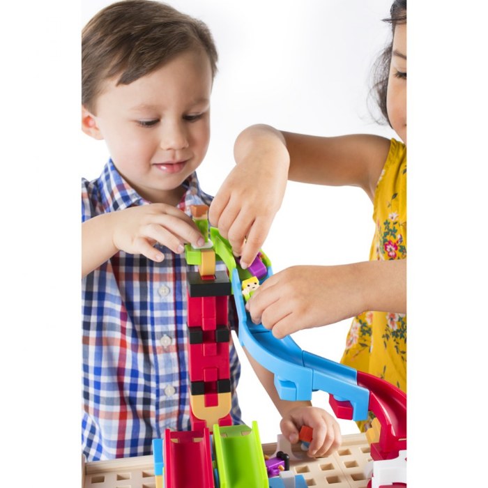 Alternate Image #1 of IO Blocks&reg; Center - 458 Building Pieces