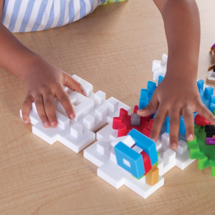 Alternate Image #1 of IO Blocks&reg; Tabletop Interlocking Construction Play Set - 118 Pieces